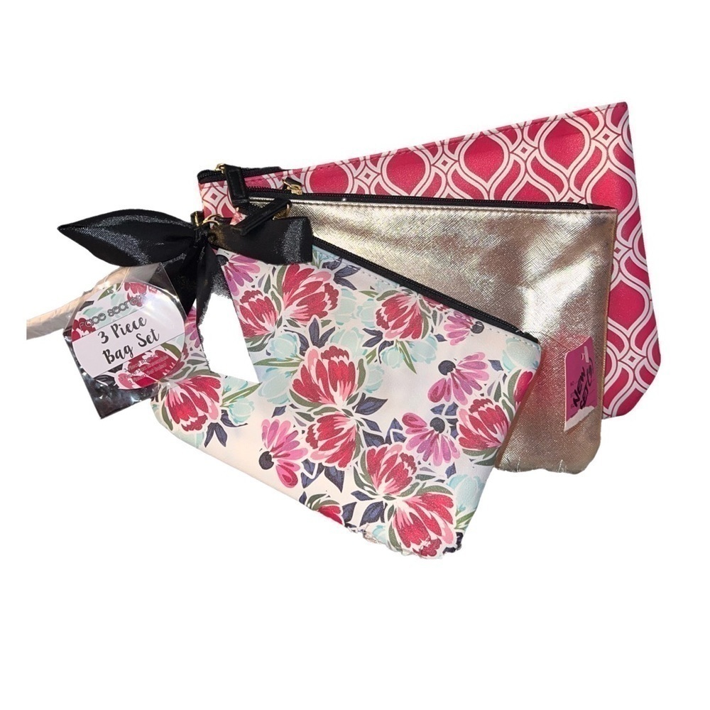 #143 🥀 NWT Face Secrets 3 Piece Floral Cosmetic Bag Set